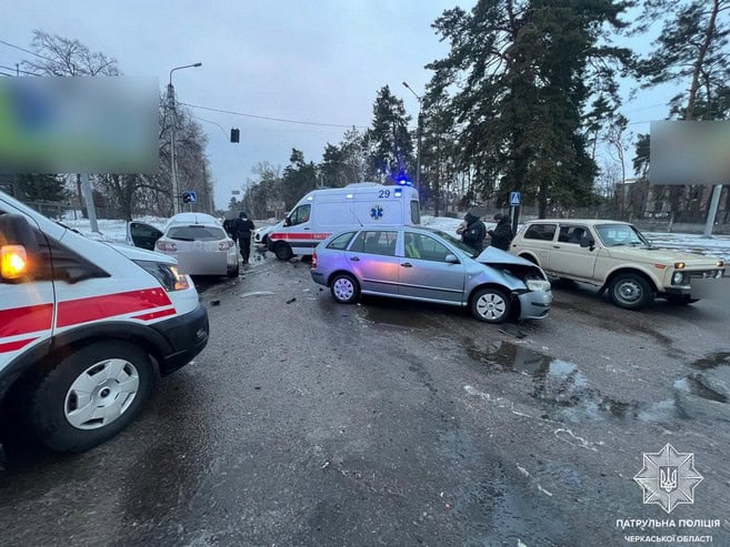 ДТП в Черкасах: зіткнулися Skoda та Renault
