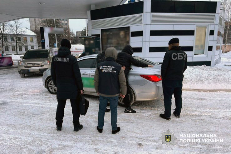 Житель Черкаської області переправляв військовозобов’язаних чоловіків за кордон: ціна “послуги” становила 5000 доларів