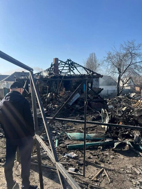 Наслідки обстрілу Черкас сьогодні вночі: місто атакували “Шахеди”, є поранені, багато руйнувань